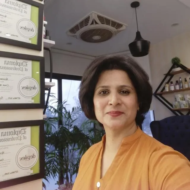 Cambridge home tutor for O-A Level, Early Years, Montessori