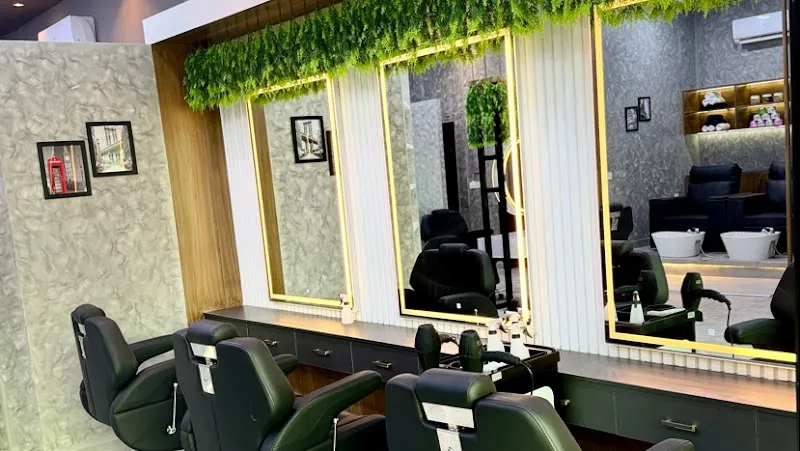 House of Salons - (Men’s) Bahria Town Phase 7