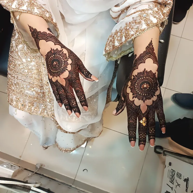 Naqash Mustafa mehndi parlour