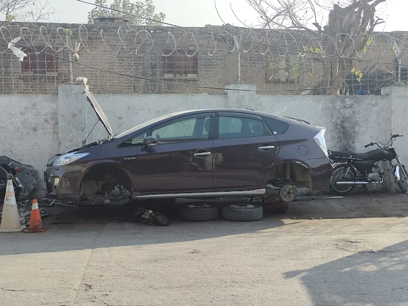 Zeeshan EFi Auto Workshop